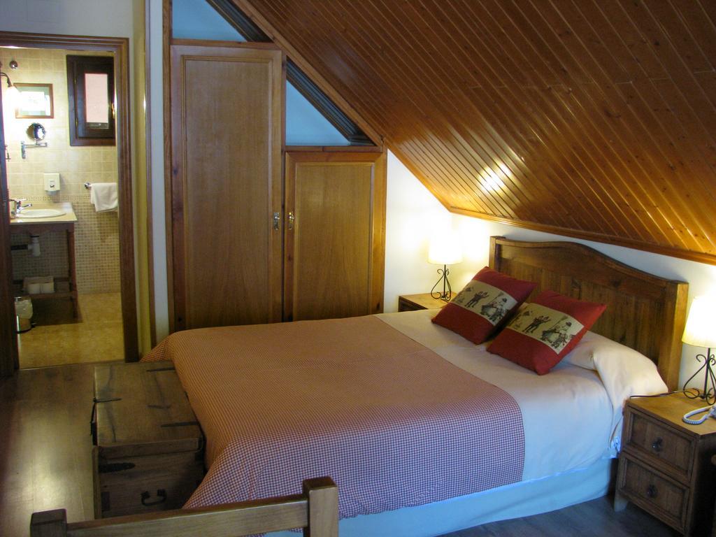 Aparthotel Sarrato サジェント・デ・ガジェゴ エクステリア 写真